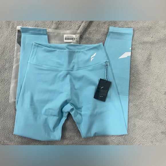 [Flag Nor Fail] NWT ESSENTIAL LEGGING - SKY - Picture 4 of 5